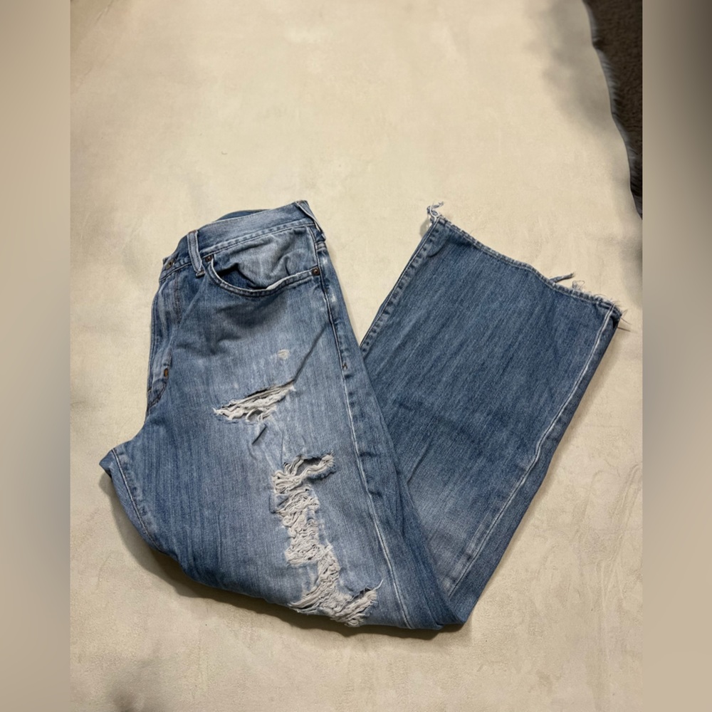 Guess  sz 36  women’s medium wash distressed wide leg jeans 0604